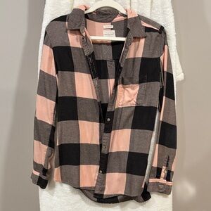American Eagle Outfitters Pink and Black Plaid Shirt